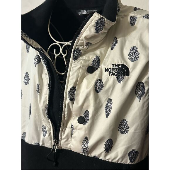 RARE HARD TO FIND The North Face Black 1/2 Zip Pullover Fleece Pinecones WITH Em - Picture 9 of 10